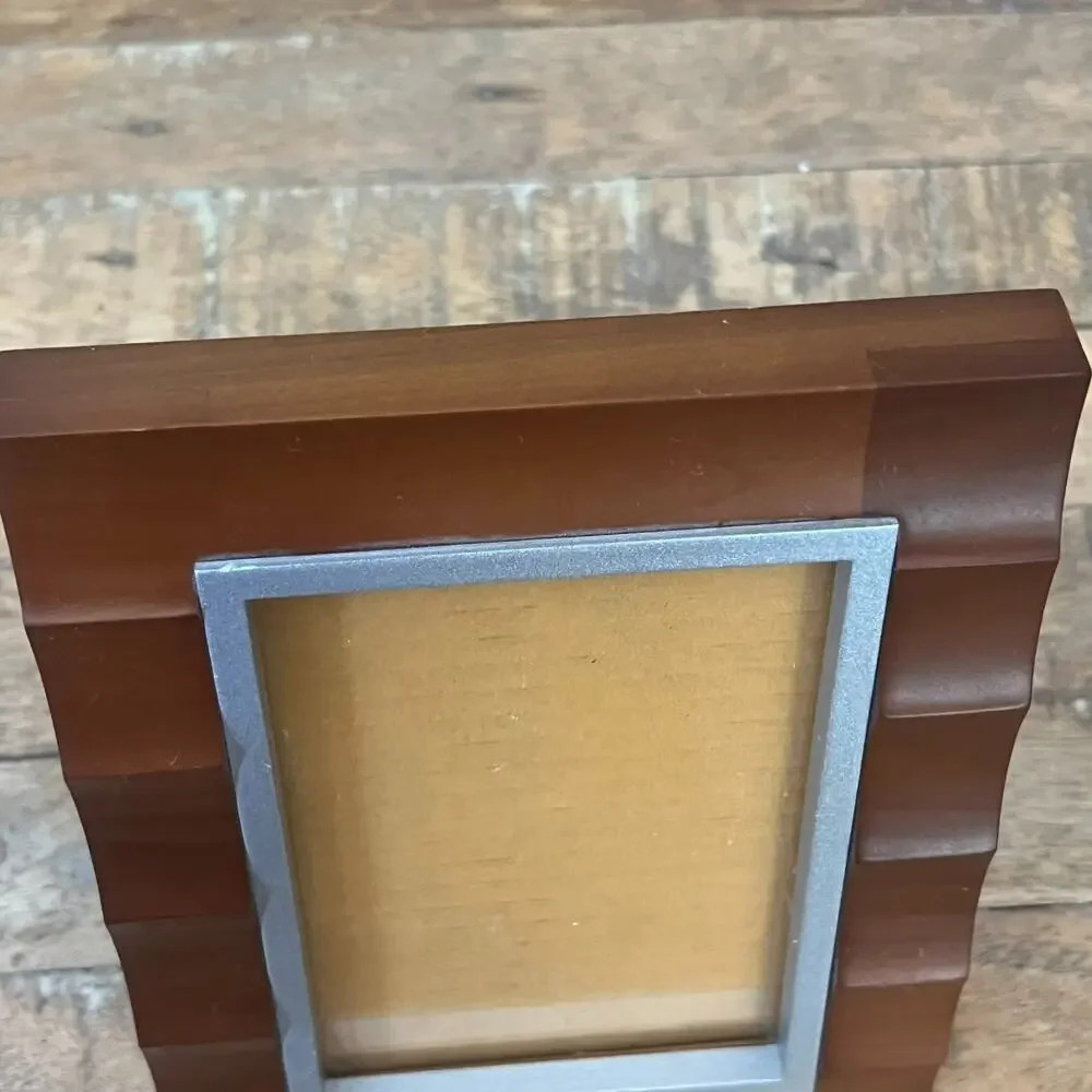 Wooden Textured Picture Frame 4 x 6